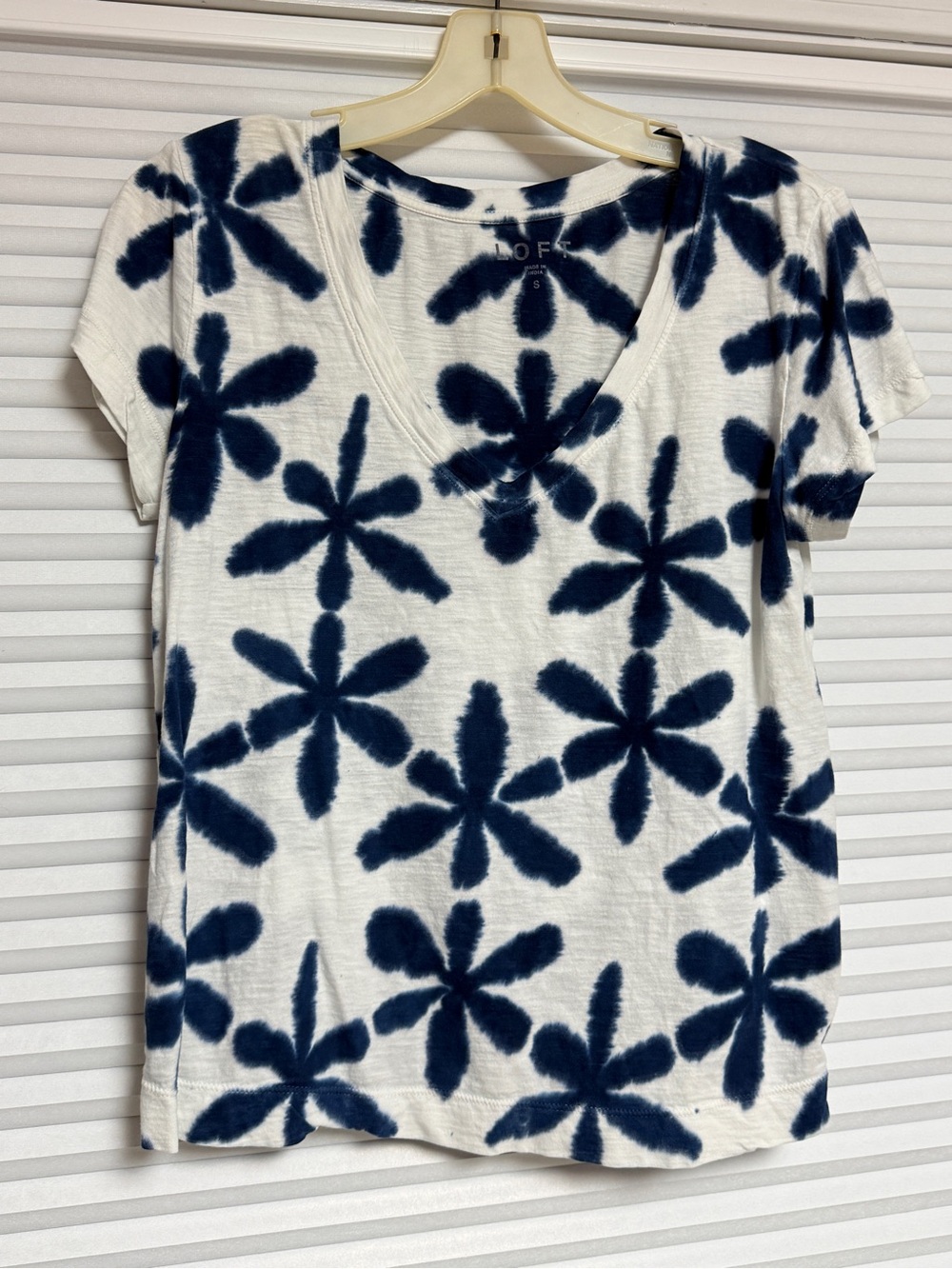 LOFT White and Navy Floral Tie-Dye V-Neck Tee